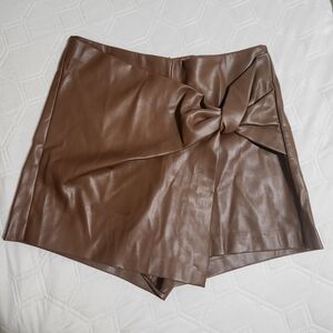 Zara Brown Faux Leather High Waisted Twisted Knot or Bow-front Skort Size Small